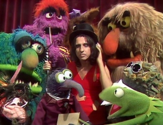 Alice Cooper Photo (with The Muppets, circa 1978)
